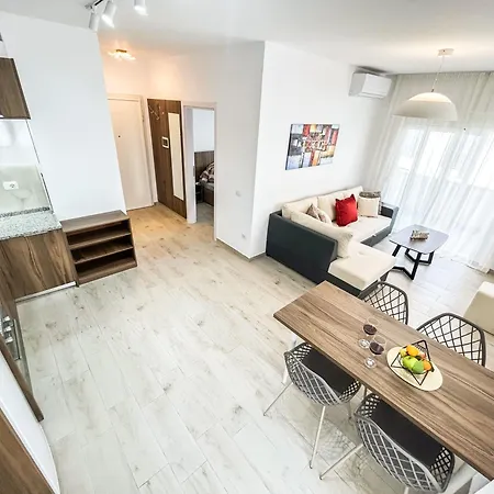 Royal Tide Apartment *