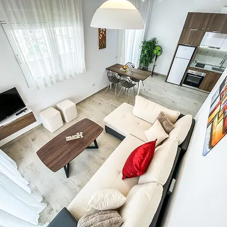 Royal Tide Apartment Golem (Tirana)