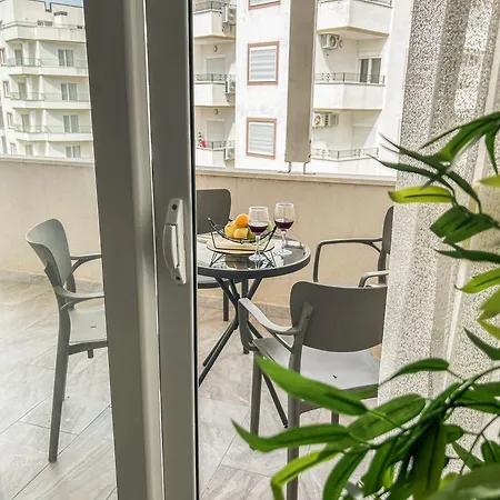 Royal Tide Apartment Golem (Tirana)